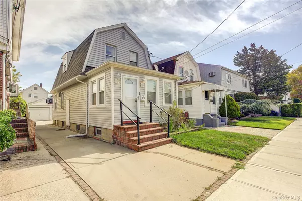 Queens Village, NY 11428,9129 220th ST