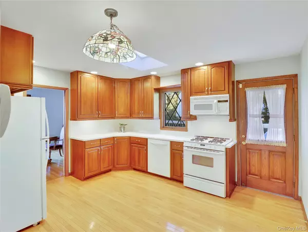 New City, NY 10956,12 Fernwood DR