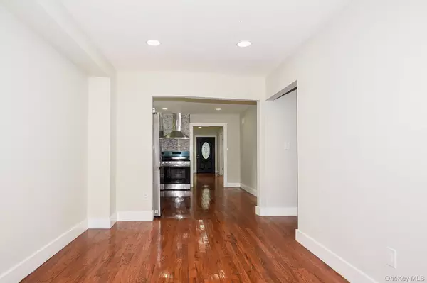 Huntington Station, NY 11746,95 E Pulaski RD