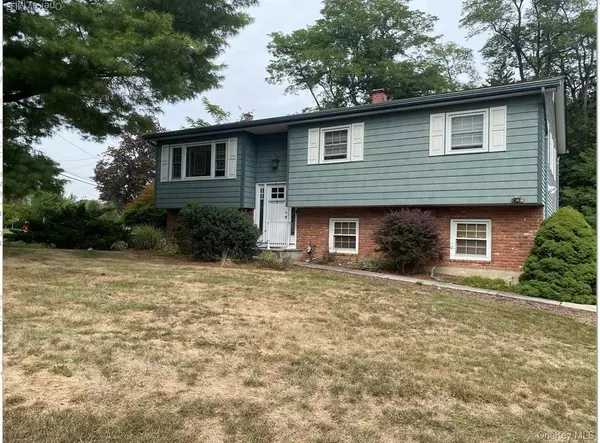 10 Glen CT, Congers, NY 10920