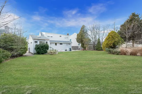 Bethpage, NY 11714,20 Marlon AVE