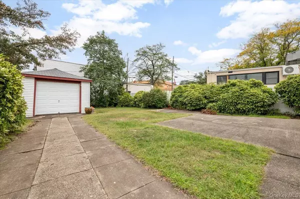 Williston Park, NY 11596,11 Park AVE