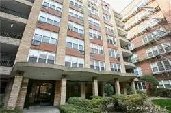 Elmhurst, NY 11373,94-11 59th AVE #D17