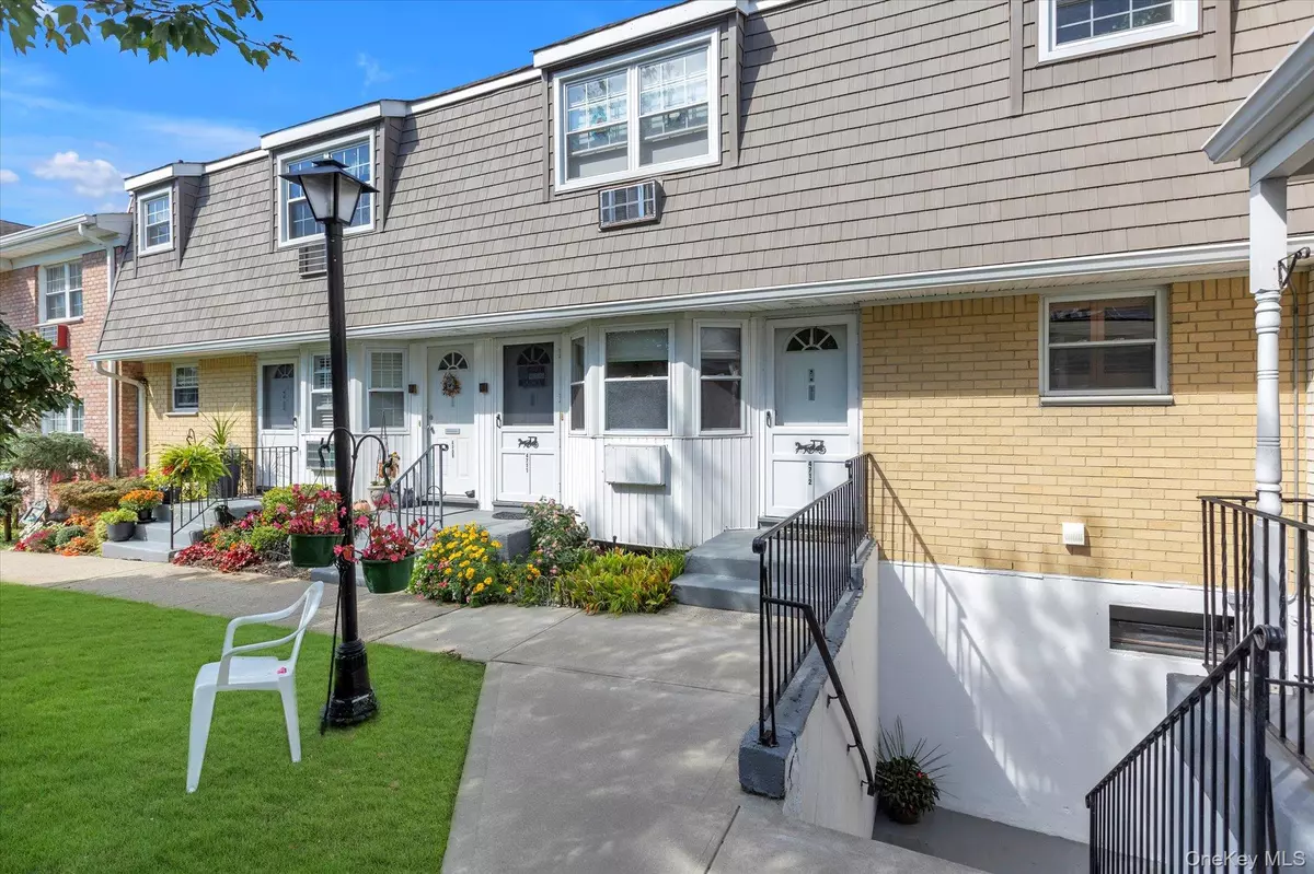 Oakdale, NY 11769,4712 Wilshire Lane #4712