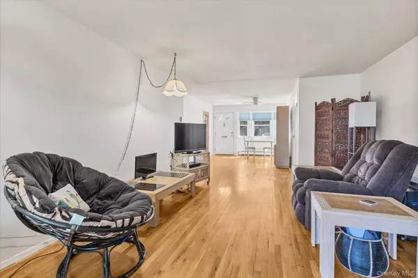 Oakdale, NY 11769,4712 Wilshire Lane #4712