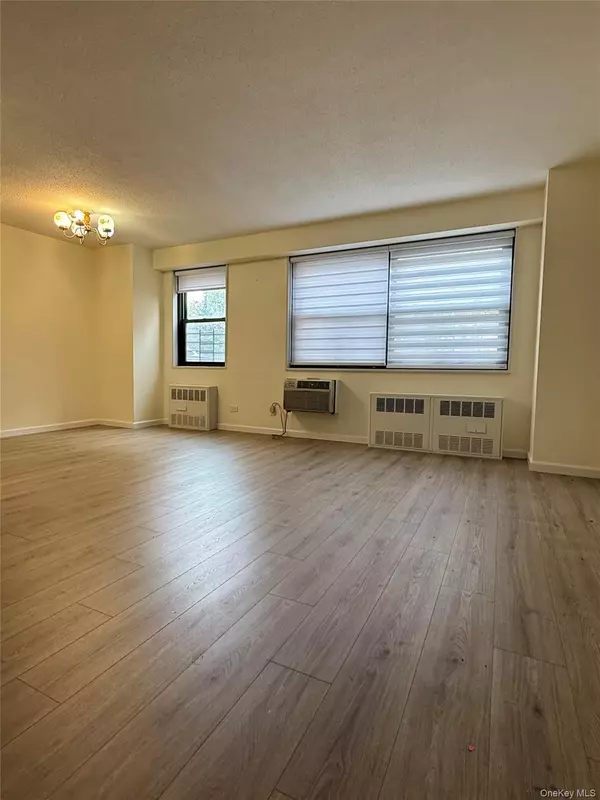 Woodside, NY 11377,3960 54th ST #1A