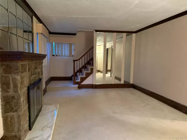 Cambria Heights, NY 11411,11733 222nd ST
