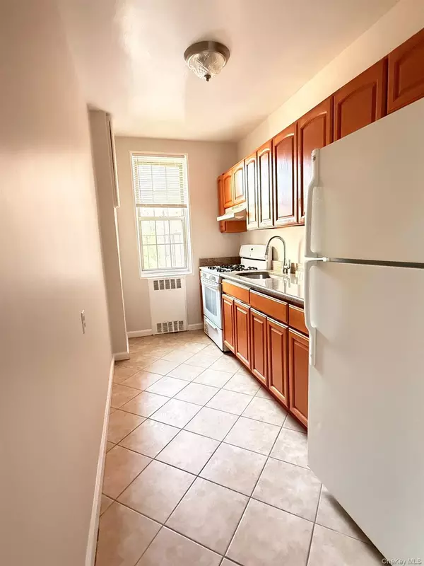 Bronxville, NY 10708,790 Bronx River RD #A37