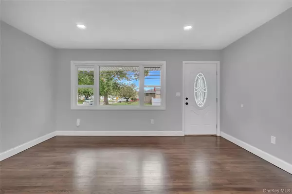 Centereach, NY 11720,14 Taylor AVE