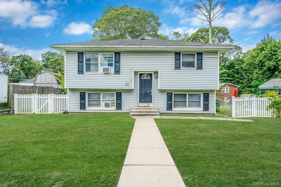 20 Kirby LN, Lake Ronkonkoma, NY 11779