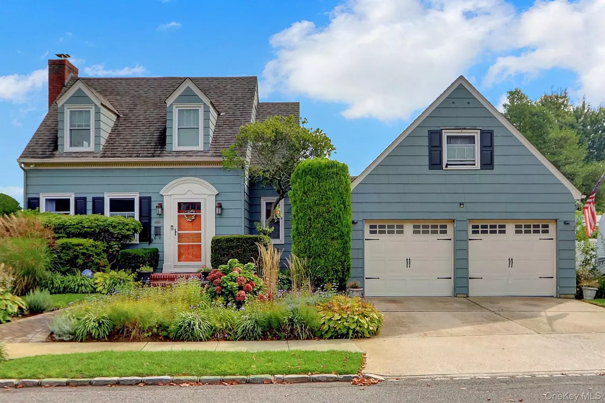 Massapequa, NY 11758,102 Shinnecock AVE