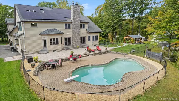 Poughquag, NY 12570,50 Carol LN