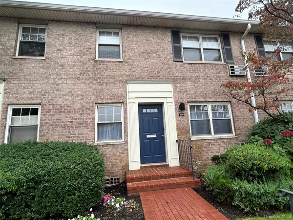 Rockville Centre, NY 11570,400 Merrick RD #5A