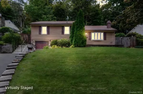 16 Sheridan AVE, Sloatsburg, NY 10974