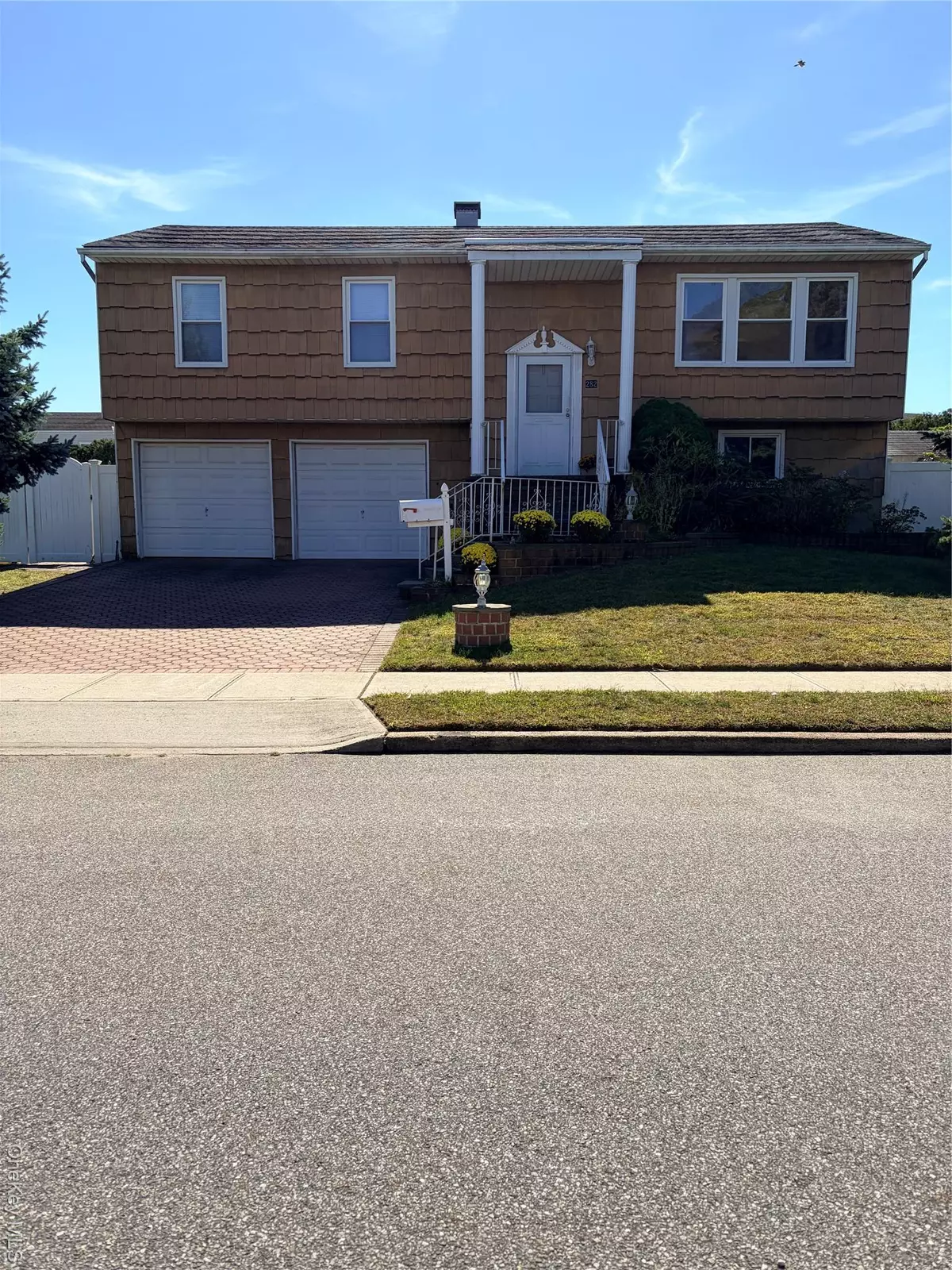 Massapequa, NY 11758,282 N Oak ST