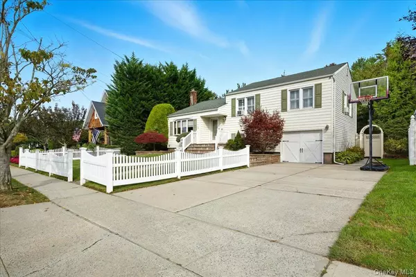 Wantagh, NY 11793,3405 Lufberry AVE