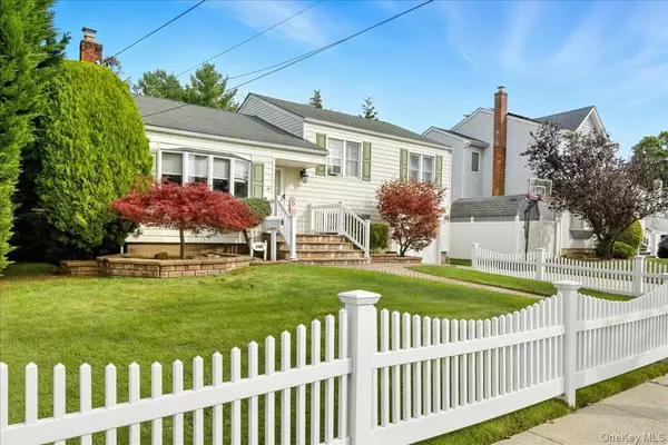 Wantagh, NY 11793,3405 Lufberry AVE