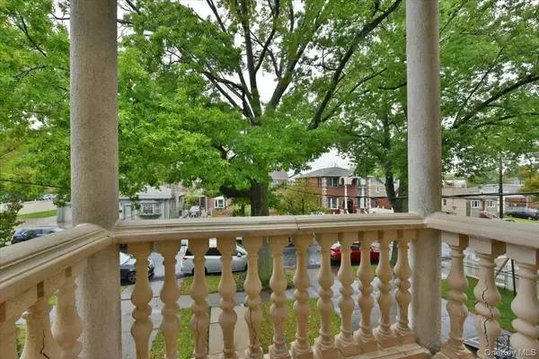 Hillcrest (queens), NY 11432,8135 166th ST