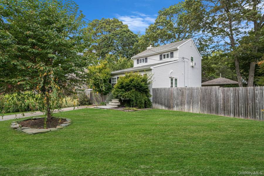 29 Wood AVE, Mastic, NY 11950