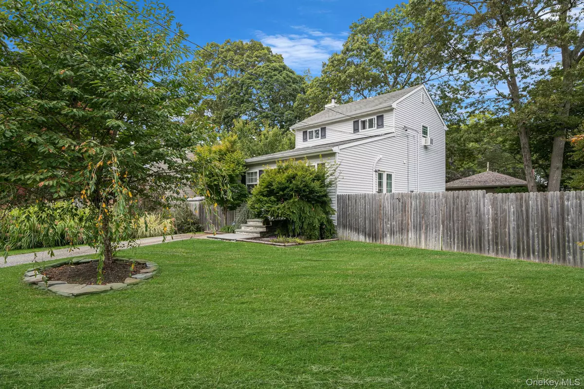 Mastic, NY 11950,29 Wood AVE