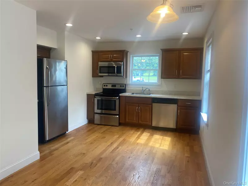 29 N Main ST, Florida, NY 10921