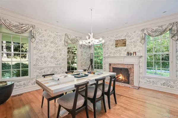 Pound Ridge, NY 10576,24 Twin Fawn LN