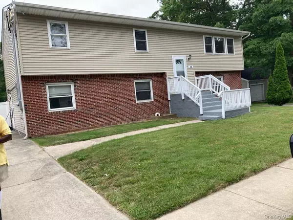 1455 E Forks RD, Bay Shore, NY 11706