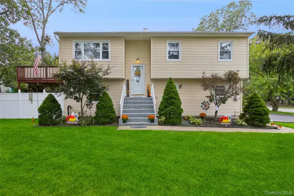 308 Browns RD, Nesconset, NY 11767