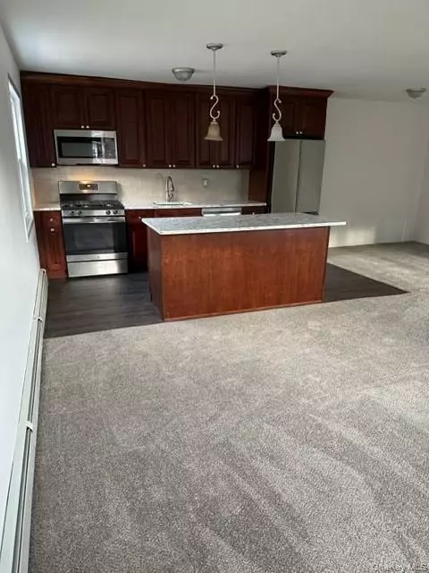 Port Jefferson Station, NY 11776,460 Old Town RD #10-O