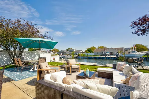 Copiague, NY 11726,435 East DR
