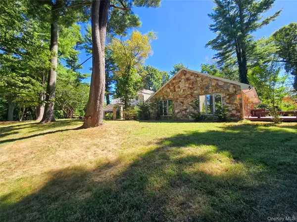 Old Westbury, NY 11568,32 Valley RD