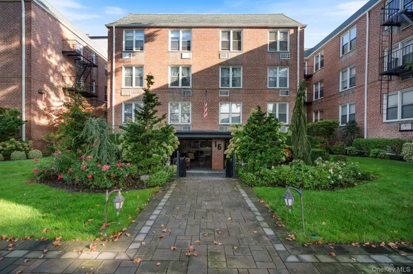 East Rockaway, NY 11518,16 Main #3C