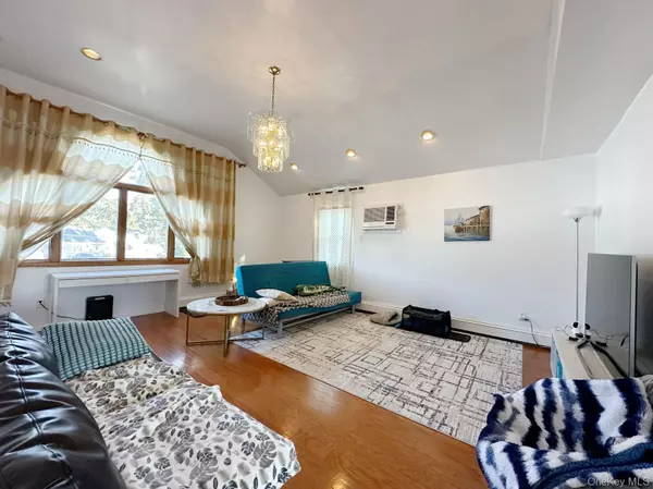 Massapequa, NY 11762,200 Saint Regis DR