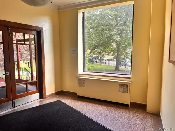 Flushing, NY 11367,150-11 72nd RD #6F