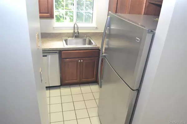 Patterson, NY 12563,308 Covington Green LN
