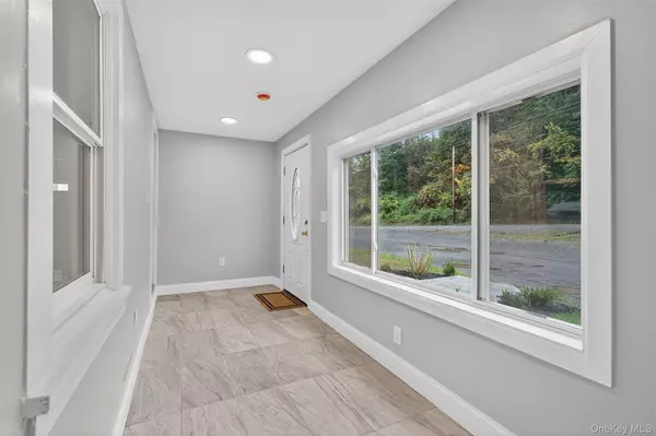 Newburgh, NY 12550,104 Dowling ST