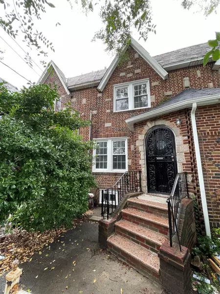 12805 116th AVE, South Ozone Park, NY 11420