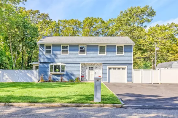 Port Jefferson Station, NY 11776,8 Andover DR