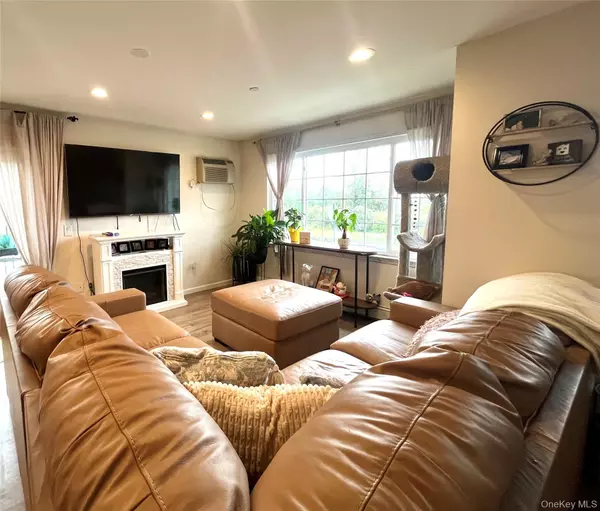 Arverne, NY 11692,6261 Decosta AVE