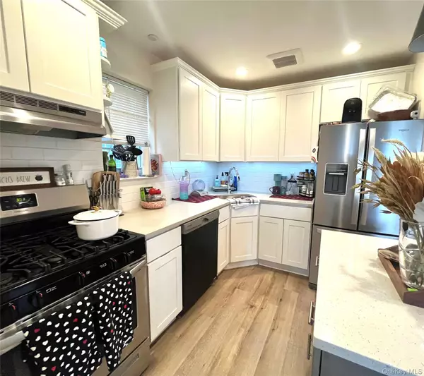 Arverne, NY 11692,6261 Decosta AVE