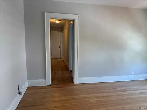Babylon, NY 11702,50 The Crescent #D5