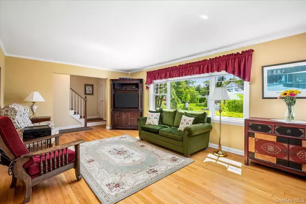 Scarsdale, NY 10583,51 Plymouth DR