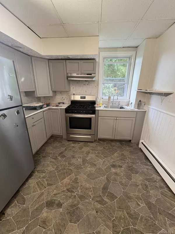 Middletown, NY 10940,28 California AVE