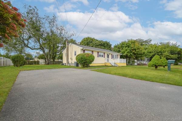 Amityville, NY 11701,52 Cedar RD