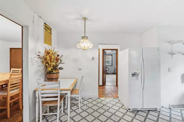 Mahopac, NY 10541,137 Overlook DR