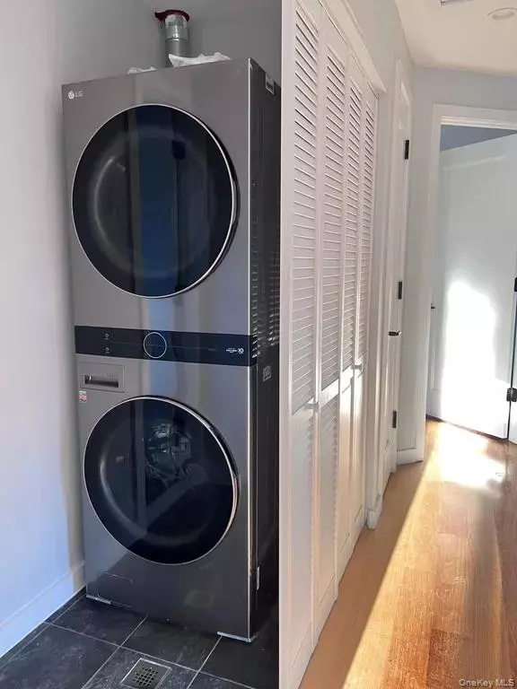 Oakland Gardens, NY 11364,6907 229th ST