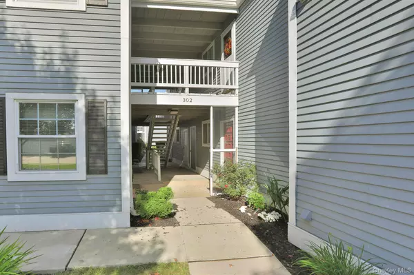 302 Commons WAY #E, Fishkill, NY 12524