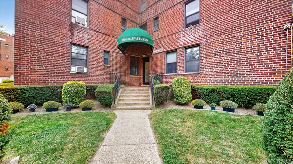 52-30 39th AVE #2B, Woodside, NY 11377