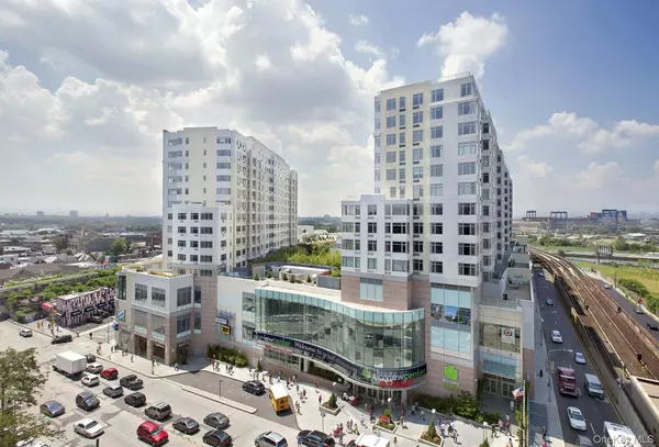 4028 College Point BLVD #PH102, Flushing, NY 11354