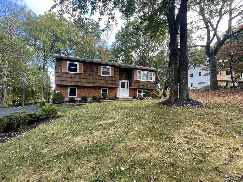 17 Woodrum DR, Stony Point, NY 10980